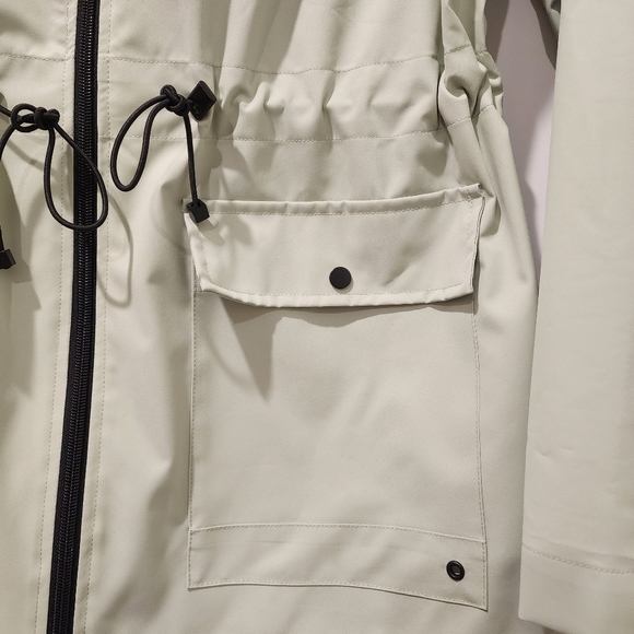 EUC Bernardo Water Resistant Rain Jacket Mint Green with Visor Hood Size M - Picture 3 of 7